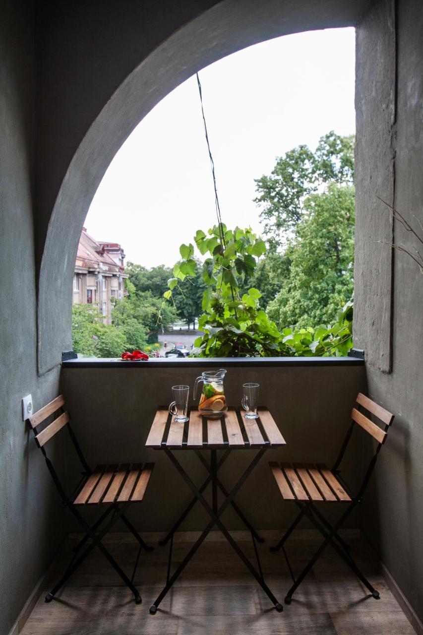 Dovzhenka12 Uzhhorod Exterior foto